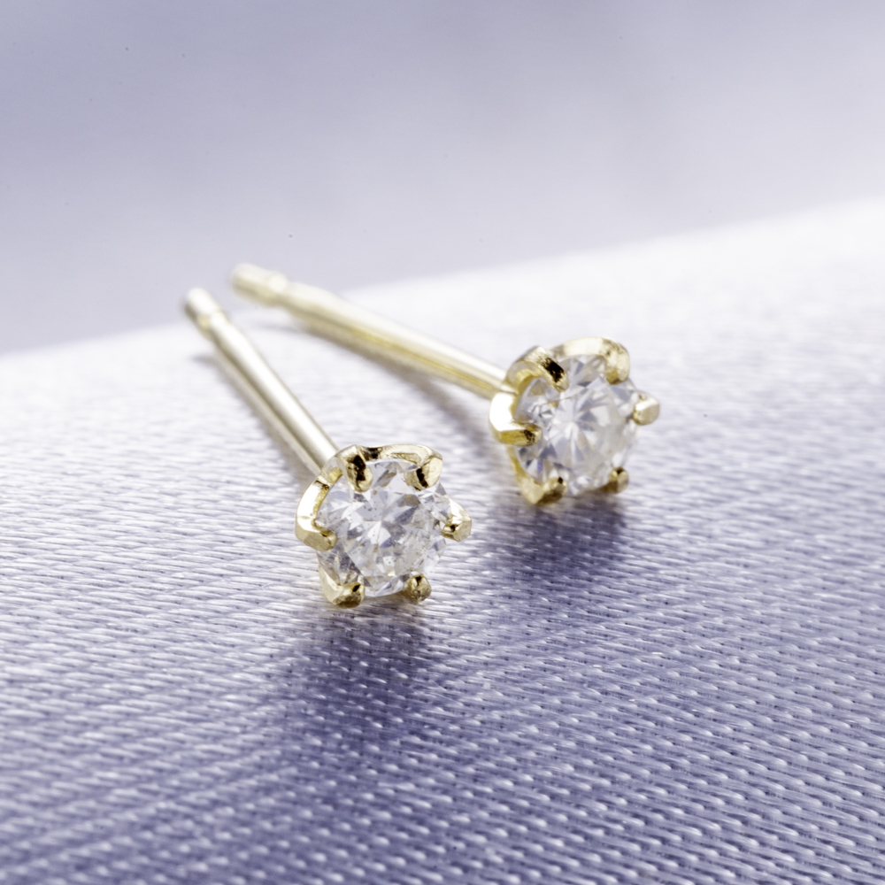 K18 0.1ct ダイヤモンドピアス | TAKASHIMAYA グルメ＆コンフォート